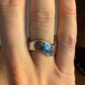 Sterling silver ring: wave